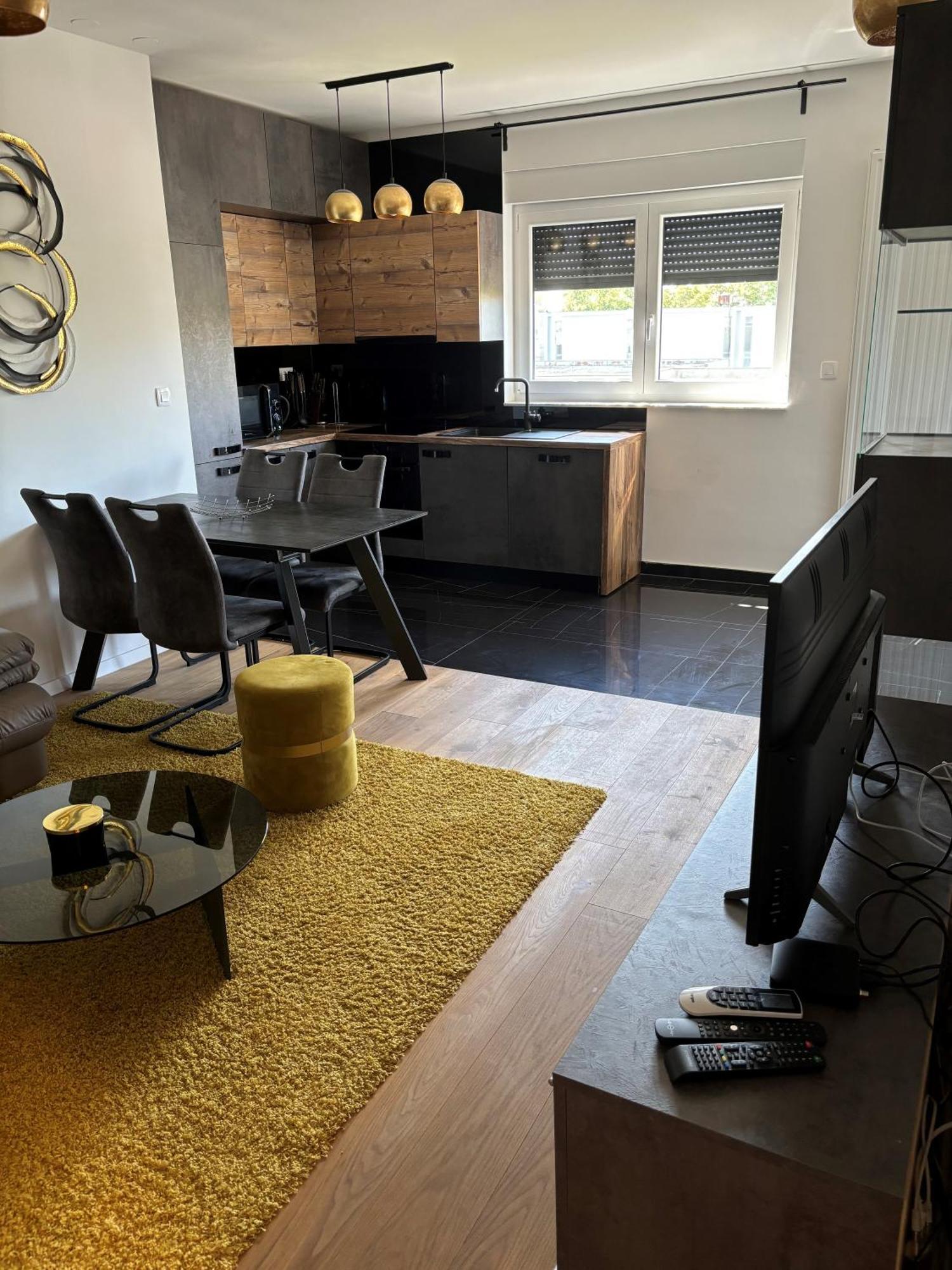 City East Apartment Zagreb With Private Parking 외부 사진
